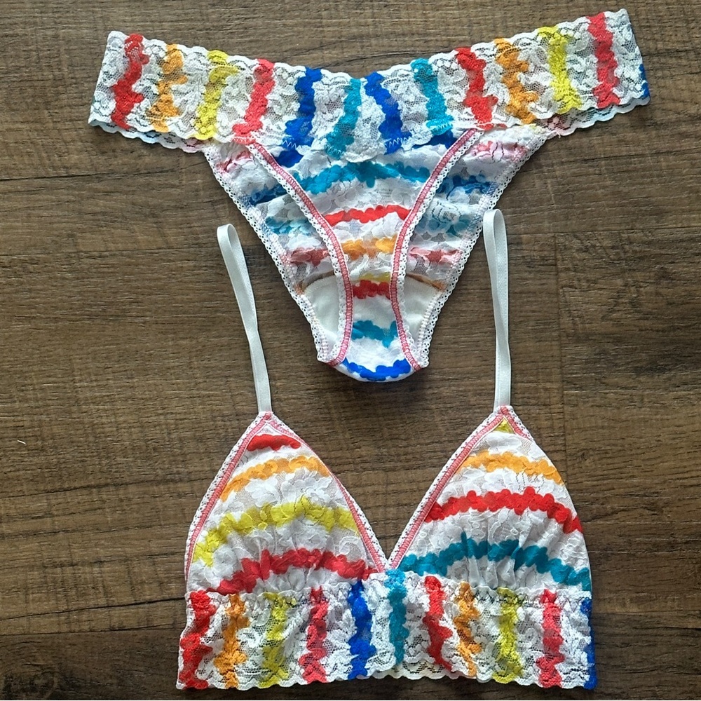 Hanky Panky Multicolor Lace Lingerie Set bracelet with matching thong NWOT